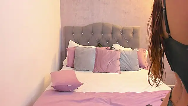 gia watsonn online show from November 20, 2025, 5:01 pm