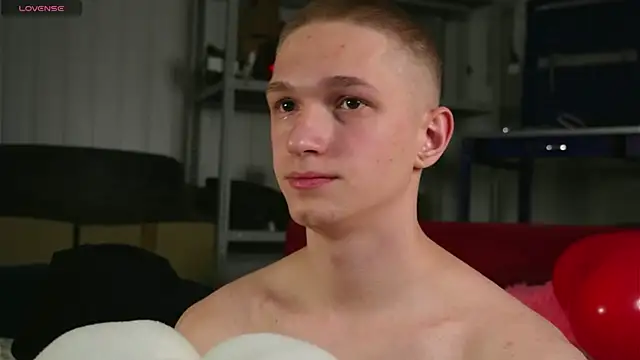 dustyn fox online show from February 12, 2025, 8:40 pm