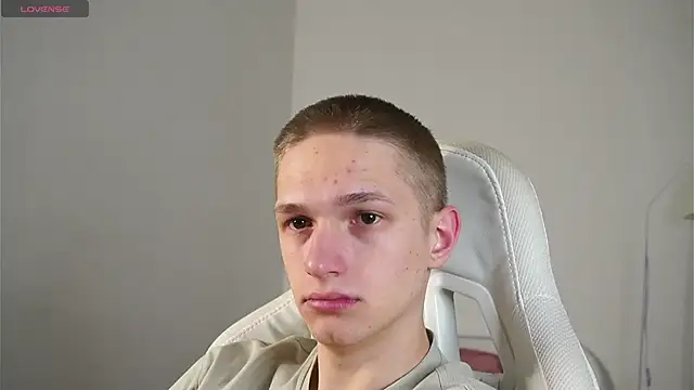 dustyn fox online show from February 28, 2025, 6:52 pm