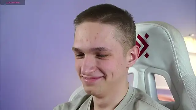 dustyn fox online show from March 5, 2025, 7:38 pm