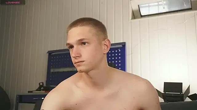 dustyn fox online show from September 13, 2025, 3:01 pm