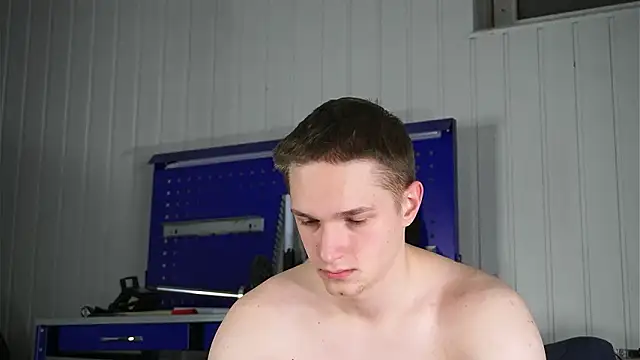 dustyn fox online show from February 16, 2026, 4:03 pm