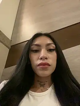 Effy Bonny online show from March 1, 2025, 5:27 pm