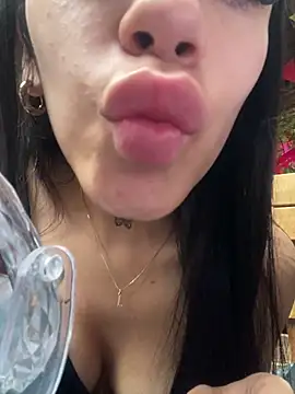 Effy Bonny online show from March 13, 2025, 8:32 pm