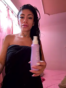 Effy Bonny online show from January 15, 2026, 2:43 pm