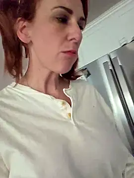 Snapshot of MissyRoulette chatting on September 15, 2025, 11:38 pm MissyRoulette online show from September 15, 2025, 11:38 pm