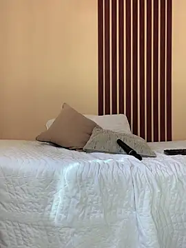  Shara Handal  online show from January 31, 2025, 3:11 pm