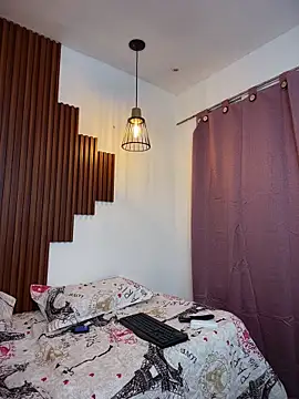  Shara Handal  online show from November 19, 2025, 5:29 am