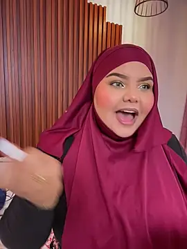  Shara Handal  online show from November 28, 2025, 6:27 am