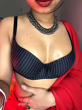 Snapshot of Hot-sexy222 chatting on November 14, 2025, 10:03 am Hot-sexy222 online show from November 14, 2025, 10:03 am