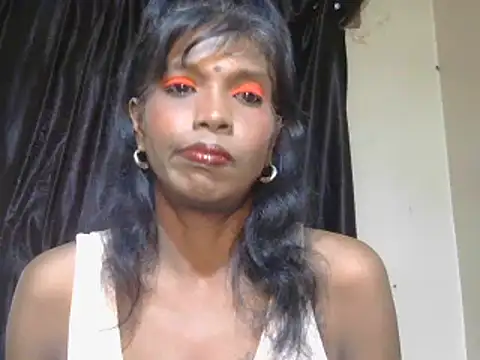 Snapshot of Fuckable_Nasty_MILF chatting on February 1, 2025, 12:05 pm Fuckable Nasty MILF online show from February 1, 2025, 12:05 pm