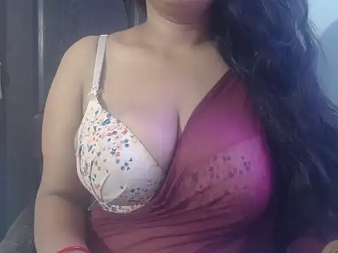 cute-priy online show from October 21, 2025, 8:48 am