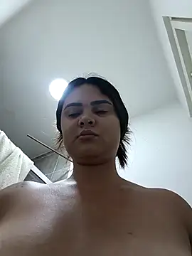 sexy-latin10 online show from April 5, 2026, 2:14 pm