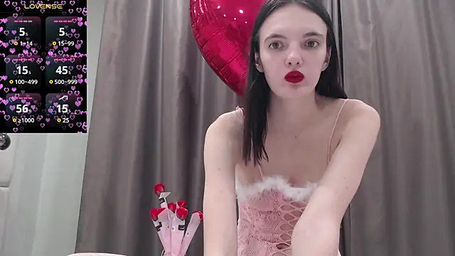 Lia  meow online show from February 15, 2025, 4:47 am