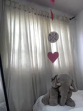 sofia xxx1 online show from February 16, 2025, 9:16 pm