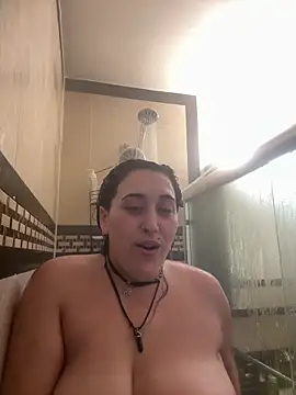 ThicBunz online show from October 3, 2025, 4:37 pm