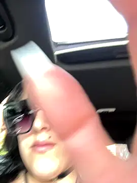 ThicBunz online show from October 19, 2025, 4:51 pm