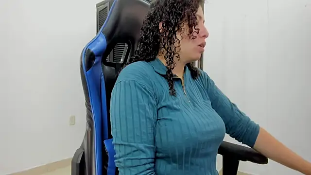 aixa 15 online show from September 16, 2025, 12:06 pm