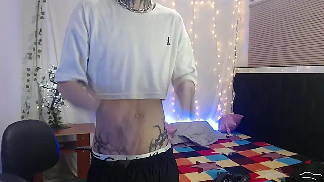 Snapshot of Andy_bapho chatting on December 30, 2024, 5:55 pm Andy bapho online show from December 30, 2024, 5:55 pm