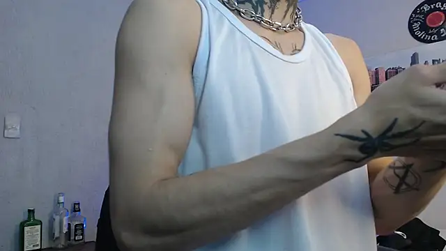 Snapshot of Andy_bapho chatting on January 11, 2025, 2:47 pm Andy bapho online show from January 11, 2025, 2:47 pm