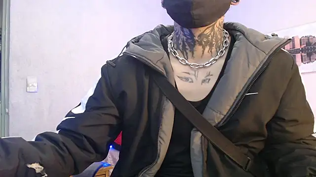 Snapshot of Andy_bapho chatting on February 27, 2025, 2:43 pm Andy bapho online show from February 27, 2025, 2:43 pm