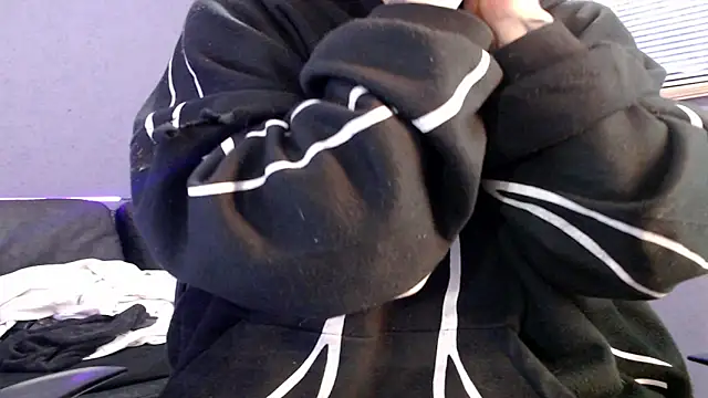 Snapshot of Andy_bapho chatting on September 14, 2025, 2:05 pm Andy bapho online show from September 14, 2025, 2:05 pm