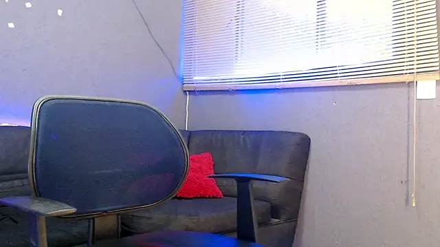 Snapshot of Andy_bapho chatting on October 6, 2025, 2:14 pm Andy bapho online show from October 6, 2025, 2:14 pm