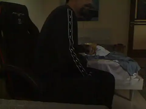 amydamarw online show from December 5, 2025, 6:55 am