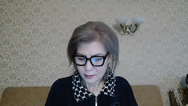 Elegant00Lady online show from December 19, 2025, 3:02 am