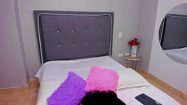 emma lye online show from February 1, 2025, 9:19 pm