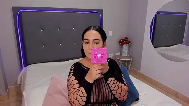 emma lye online show from February 9, 2025, 1:56 pm