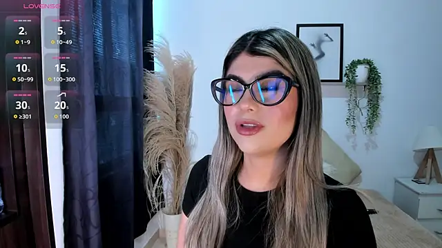 Abigail 29 online show from November 15, 2025, 12:13 pm