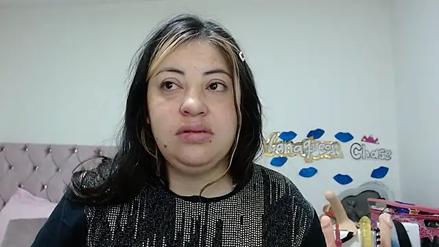 lanaqueen699 online show from February 8, 2025, 12:17 pm