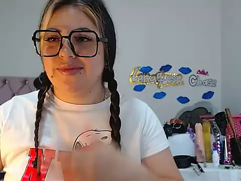 lanaqueen699 online show from February 10, 2025, 3:21 pm