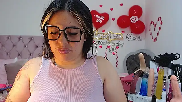 lanaqueen699 online show from March 4, 2025, 7:43 pm