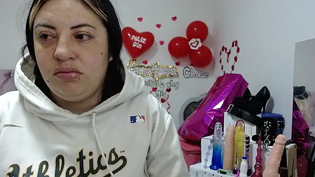 lanaqueen699 online show from March 13, 2025, 12:13 pm