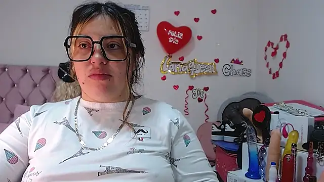 lanaqueen699 online show from March 22, 2025, 12:39 am