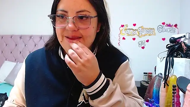 lanaqueen699 online show from September 23, 2025, 12:19 pm