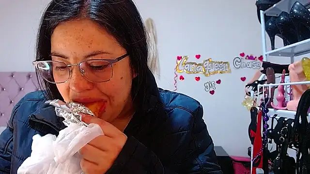 lanaqueen699 online show from October 21, 2025, 12:28 pm