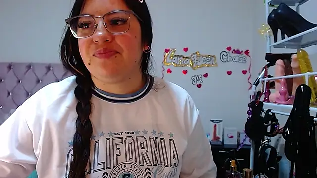 lanaqueen699 online show from November 26, 2025, 12:17 pm