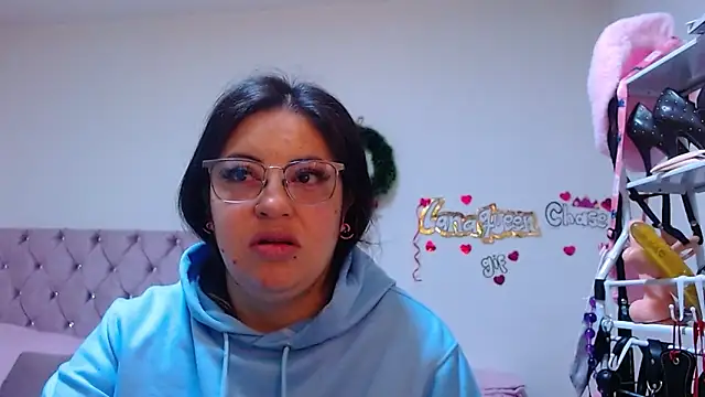 lanaqueen699 online show from March 9, 2026, 12:20 pm