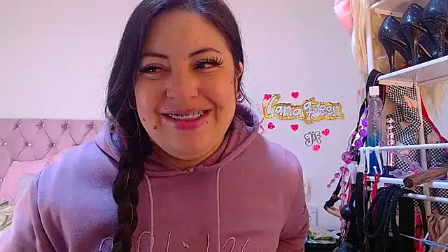 lanaqueen699 online show from May 12, 2026, 12:13 pm