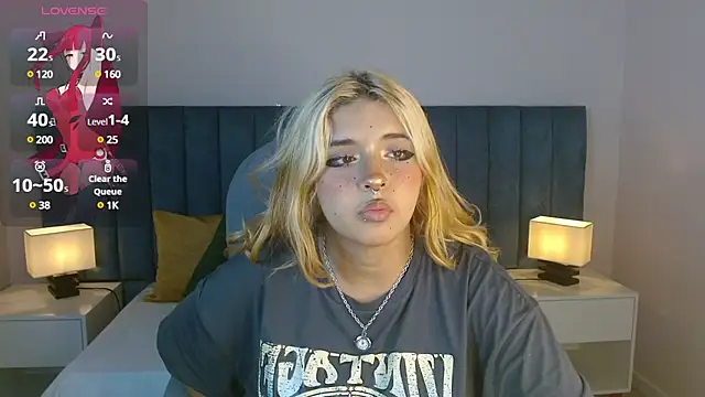 april bunnyy online show from February 13, 2025, 9:06 pm