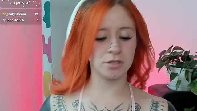 Snapshot of Daarlene chatting on March 12, 2025, 10:07 pm Daarlene online show from March 12, 2025, 10:07 pm