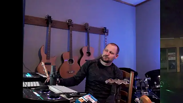 Snapshot of itsjameswebbscope chatting on February 1, 2026, 7:56 pm itsjameswebbscope online show from February 1, 2026, 7:56 pm