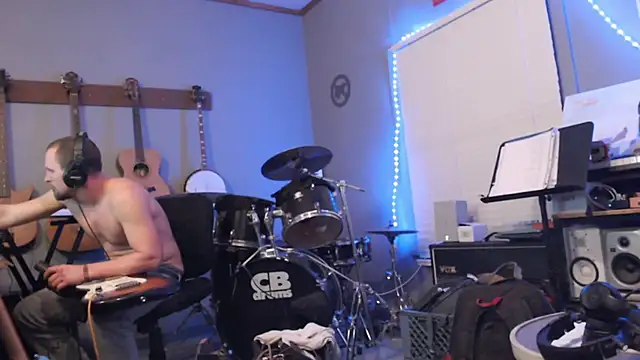 Snapshot of itsjameswebbscope chatting on February 13, 2026, 6:20 am itsjameswebbscope online show from February 13, 2026, 6:20 am