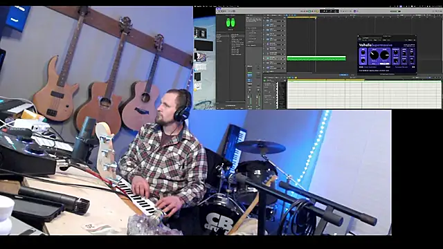 Snapshot of itsjameswebbscope chatting on February 16, 2026, 11:06 am itsjameswebbscope online show from February 16, 2026, 11:06 am