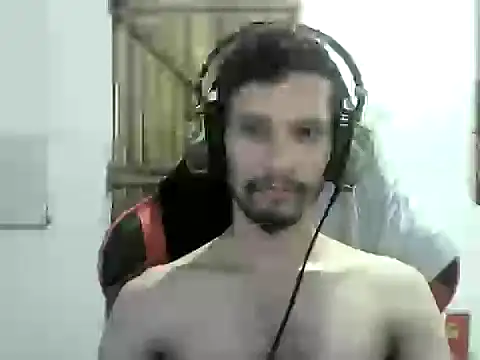 LucasMarcelo85 online show from December 23, 2024, 4:12 am