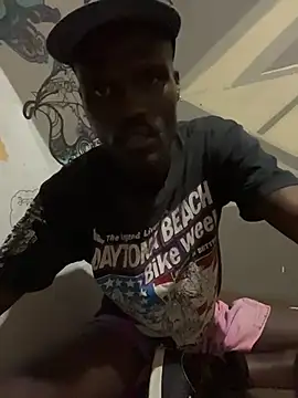 Snapshot of BringBackLostLover chatting on October 15, 2025, 12:44 am BringBackLostLover online show from October 15, 2025, 12:44 am