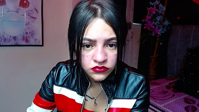 Violettasquirt online show from November 8, 2025, 2:17 pm